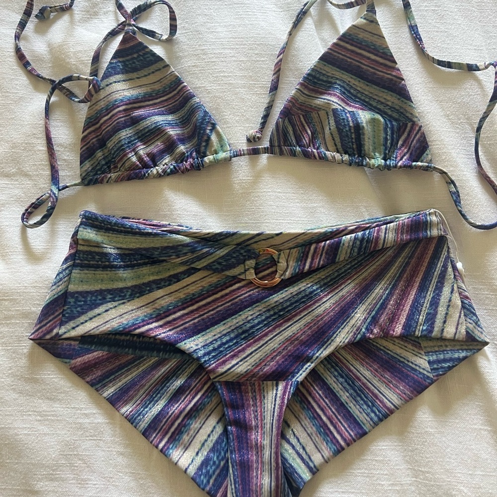 Frankie’s Bikini’s “shimmer blue” bikini from Hailee Steinfeld collab Brand New